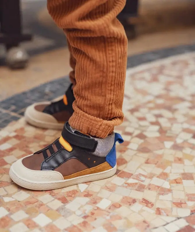 children's sneakers
