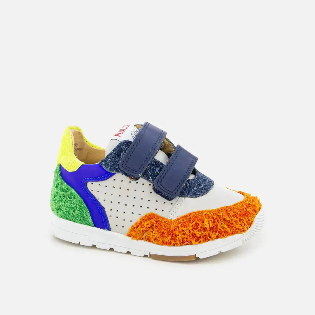 POUSS PERFO POM D'API