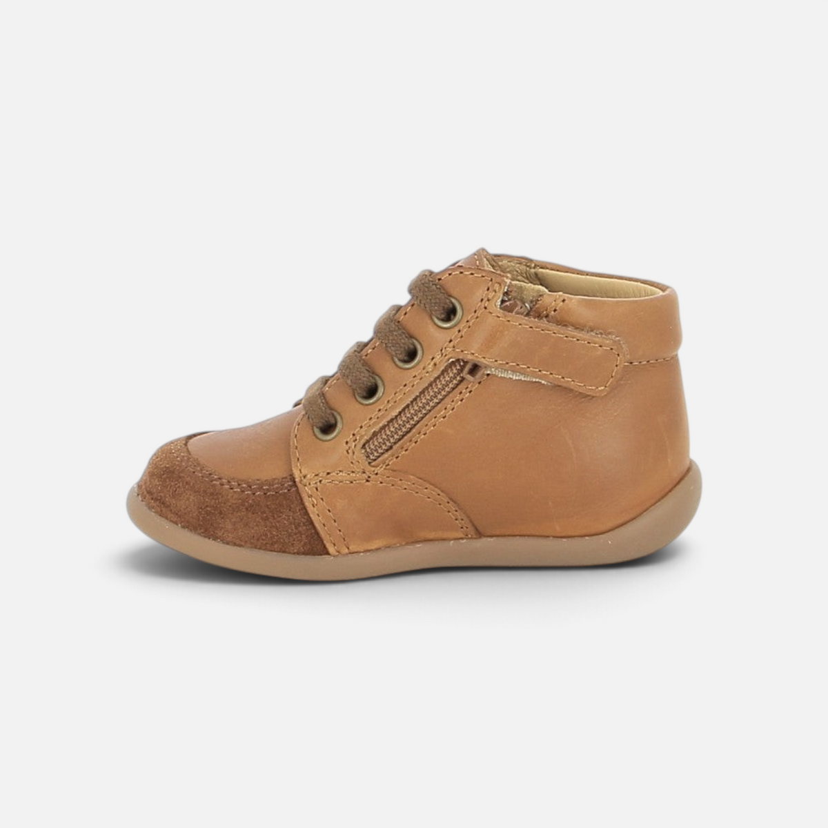 Pom d'Api 's first-step shoes in nappa leather color cuoio with a side zipper and a flexible, non-slip sole