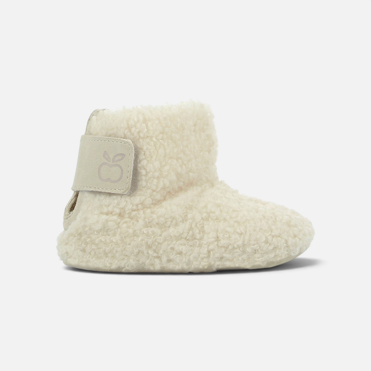 Chaussons layette Pom d'Api Gift Doudou en bouclette écru avec patte scratch ajustable pour bébé