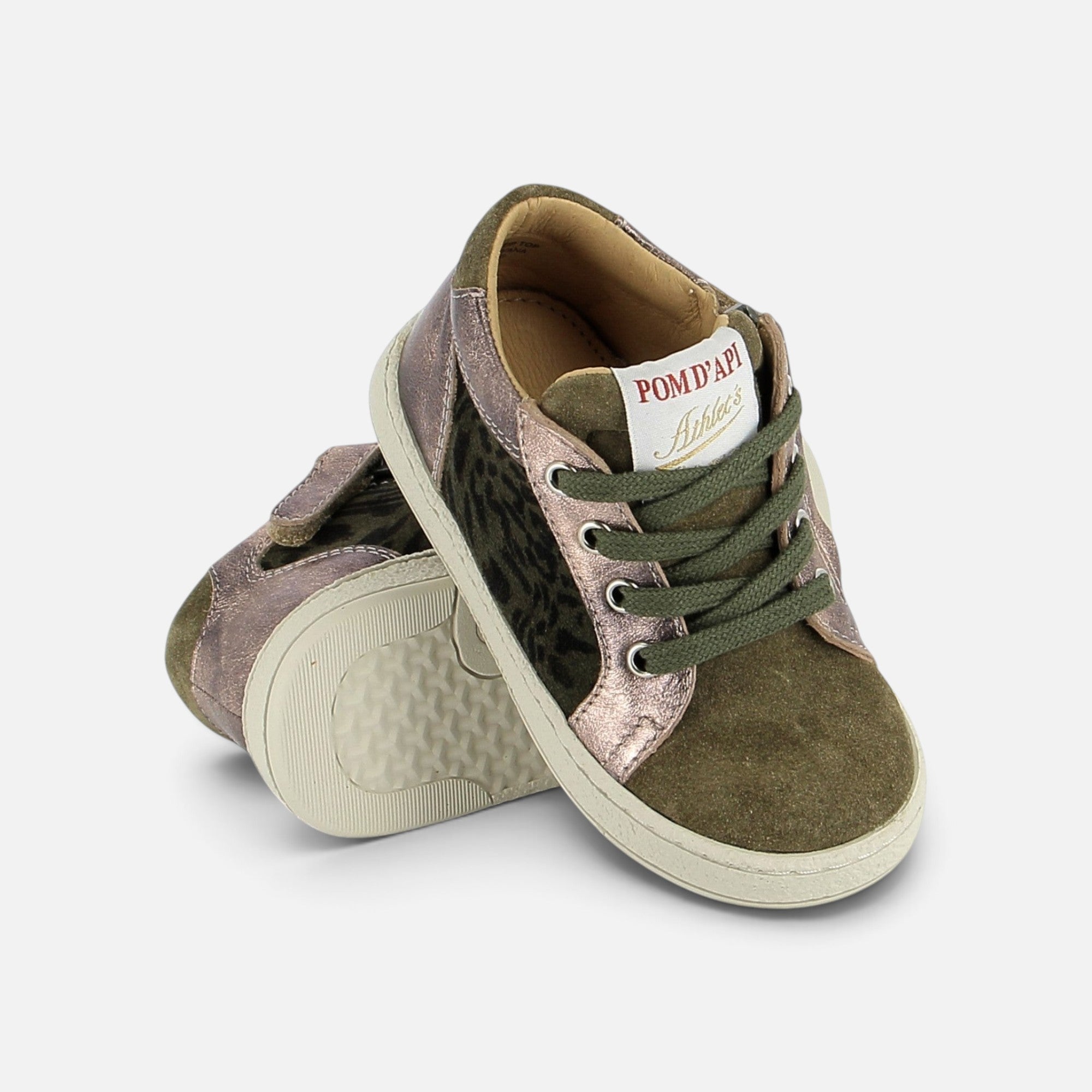 Baskets Pom d'Api Mousse Zip Top en cuir velours kaki et cuir métallisé bronze avec lacets et fermeture éclair