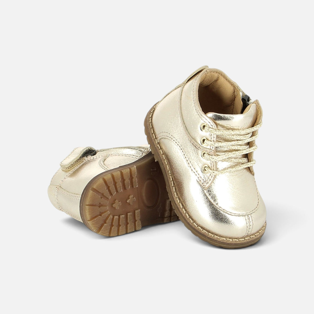 Bottines enfant Pom d'Api Bob Hunter en cuir laminé platine avec semelle antidérapante et lacets