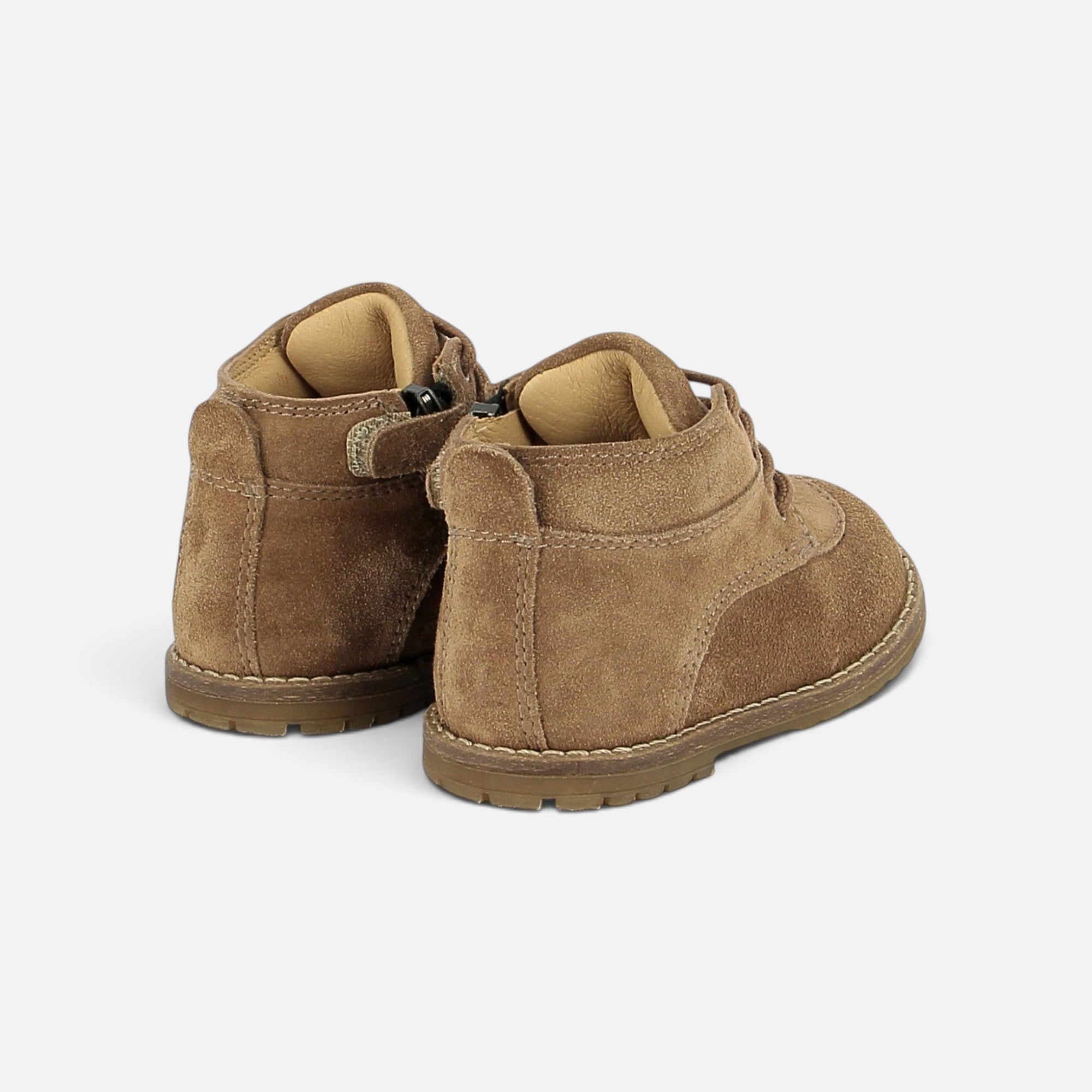 Bottines Pom d'Api Bob Hunter en velours tabac avec col matelassé et semelle fine antidérapante, vue arrière