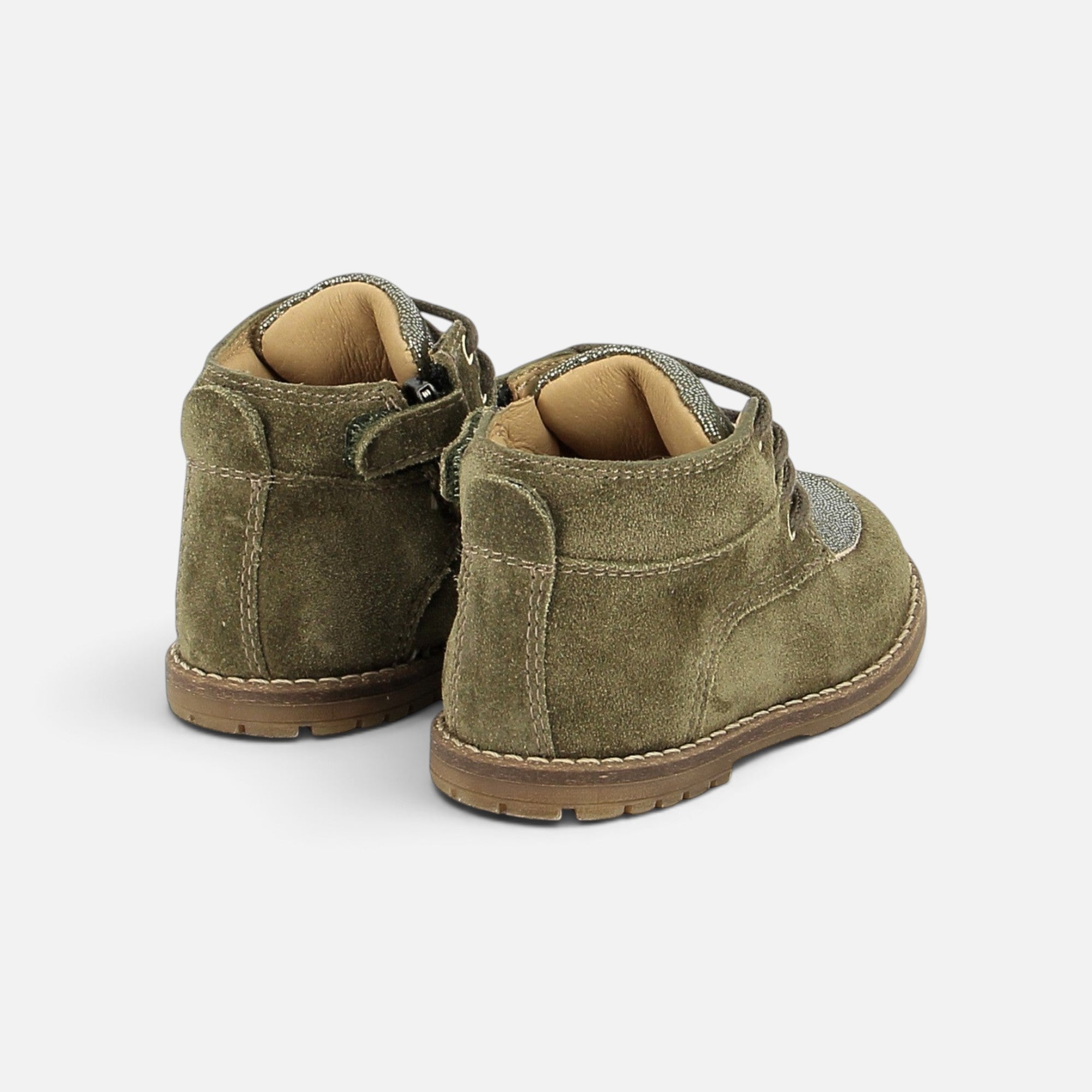 Bottines Pom d'Api Bob Hunter en velours couleur truffe avec col matelassé et semelle fine antidérapante