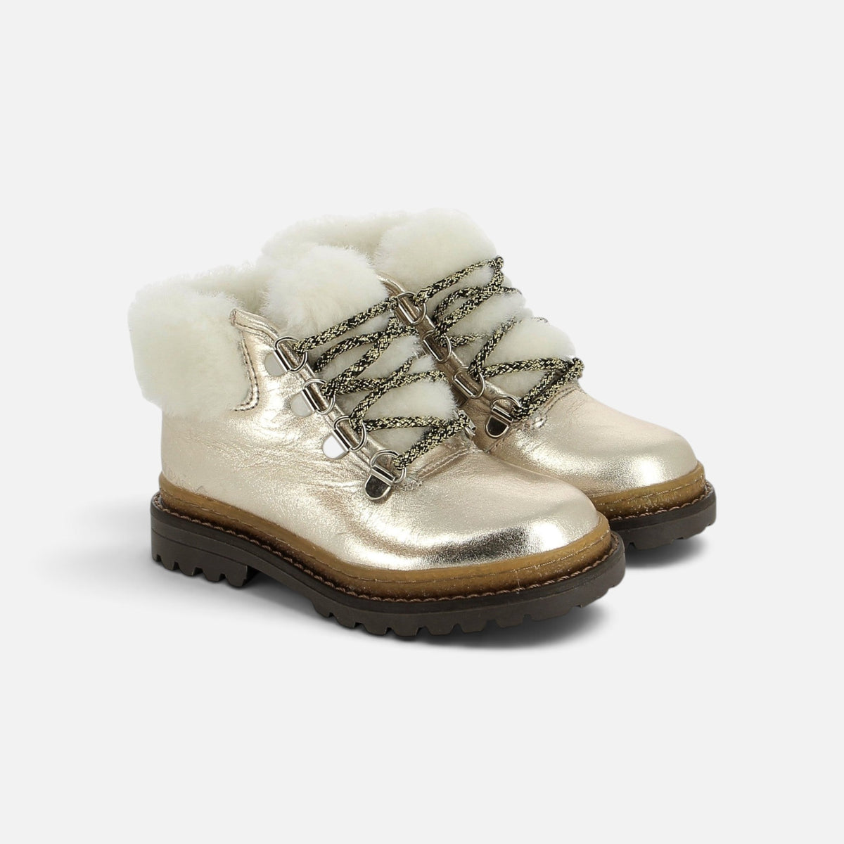 Chaussures de montagne Pom d'Api dorées en cuir laminé avec doublure en fausse fourrure blanche et semelle crantée