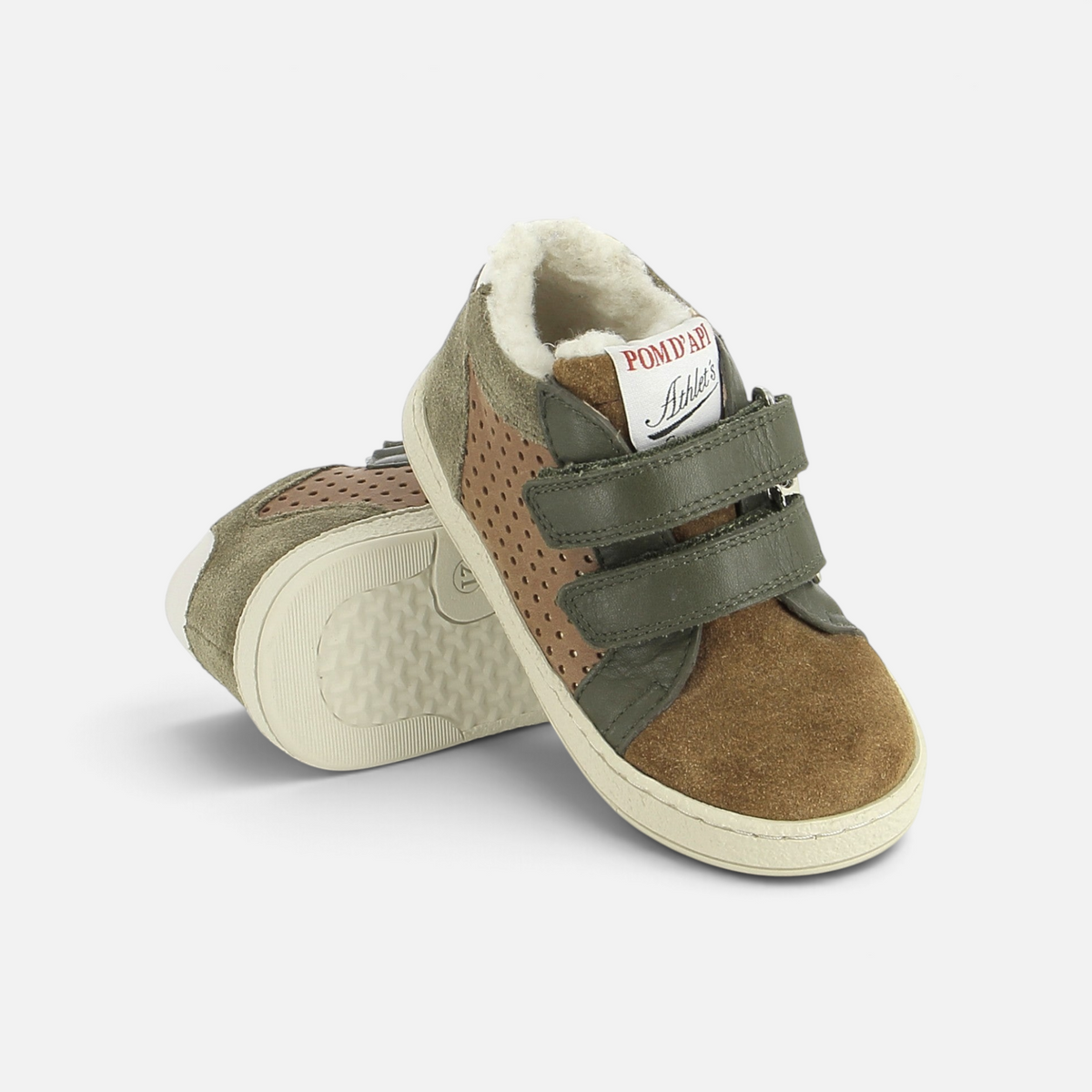 Basket fourrée Pom d'Api en cuir velours camel et olive avec fermetures velcro et doublure chaude pour enfant