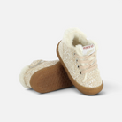 Chaussures premiers pas Pom d'Api Yaka Walk Fur couleur crema avec sequins brillants et doublure en fourrure chaude