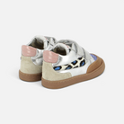 Baskets Pom d'Api Mousse Backy en cuir argenté, blanc et bleu avec détails léopard et fermetures velcro