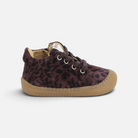 Chaussures barefoot Pom d'Api Yaka Walk Savana en velours violet à motif léopard avec semelle souple en gomme