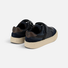 Baskets garçon Pom d'Api bleu marine en cuir et textile avec semelle cuvette beige et fermeture velcro