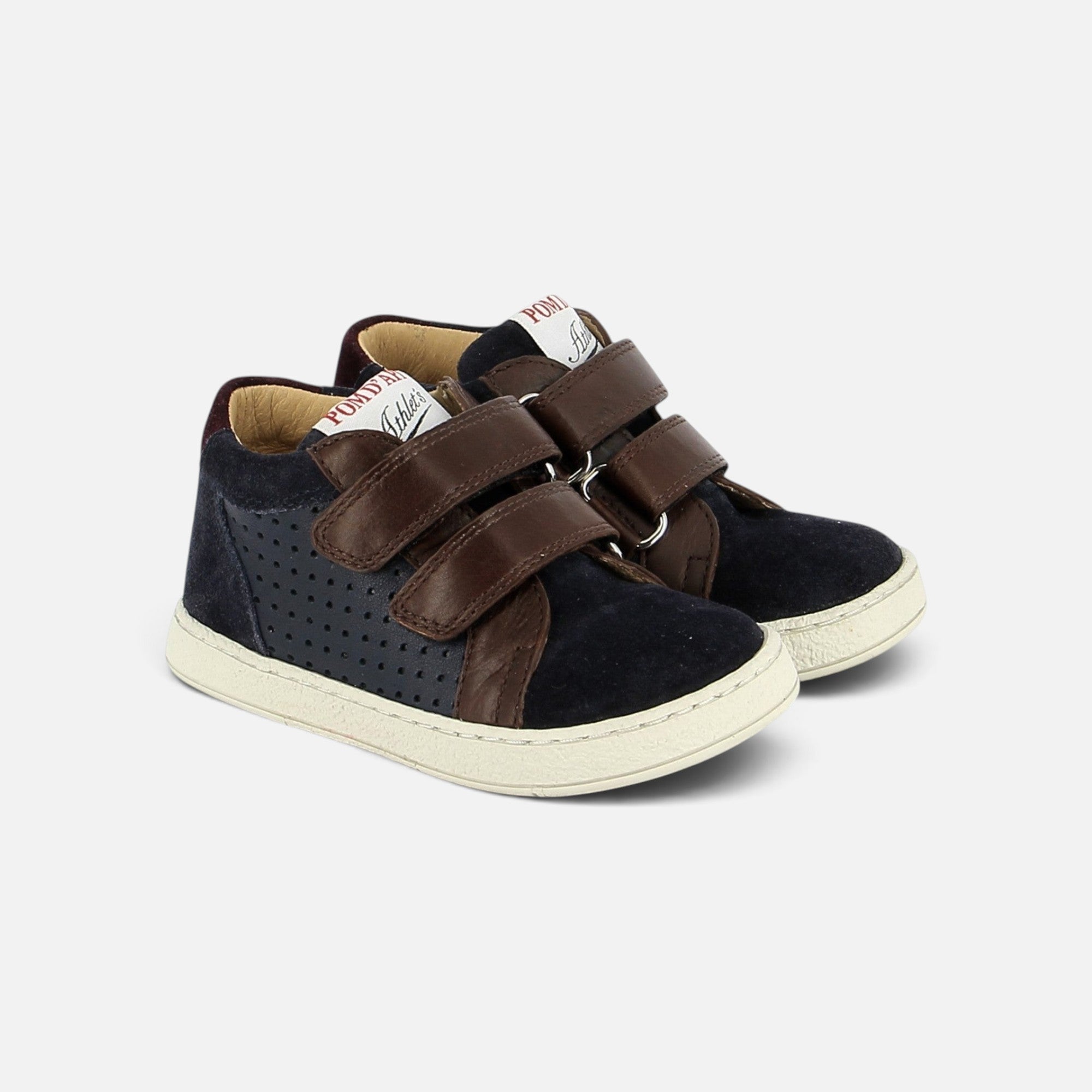 Baskets Pom d'Api Mousse Easy Perfo en cuir velours bleu marine et marron avec fermetures velcro pour enfant