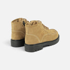 Bottines Pom d'Api Sid Lace Plato en velours caramel avec semelle crantée noire et fermeture zippée