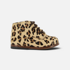 Chaussure premiers pas Pom d'Api en cuir façon poulain à motif léopard avec lacets marron et semelle antidérapante