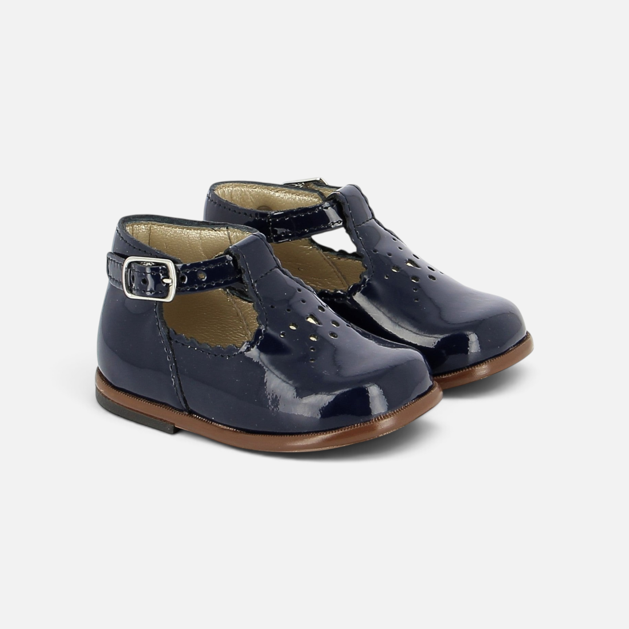 Chaussures salomé Pom d'Api pour bébé en cuir verni bleu marine avec boucle réglable et détails perforés