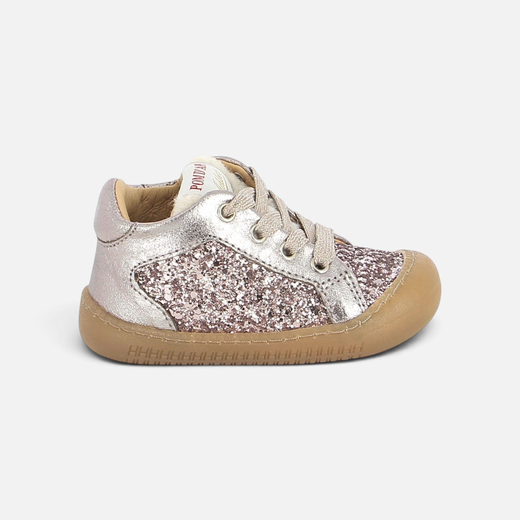 Chaussures barefoot Pom d'Api Yaka Star couleur nude et argentée avec paillettes et semelle souple