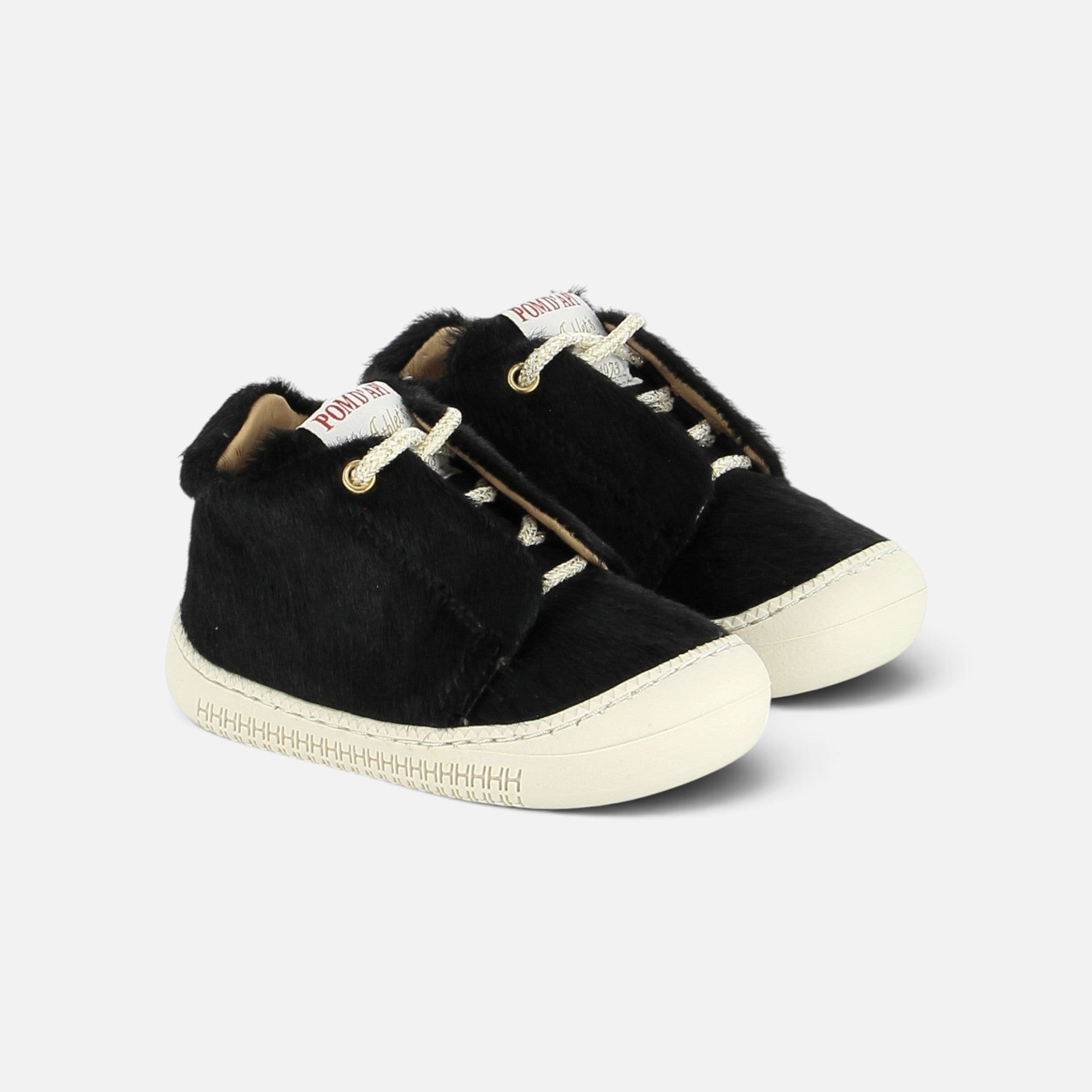 Chaussures barefoot Pom d'Api Yaka Speed en cuir façon poney noir avec semelle souple et lacets beiges