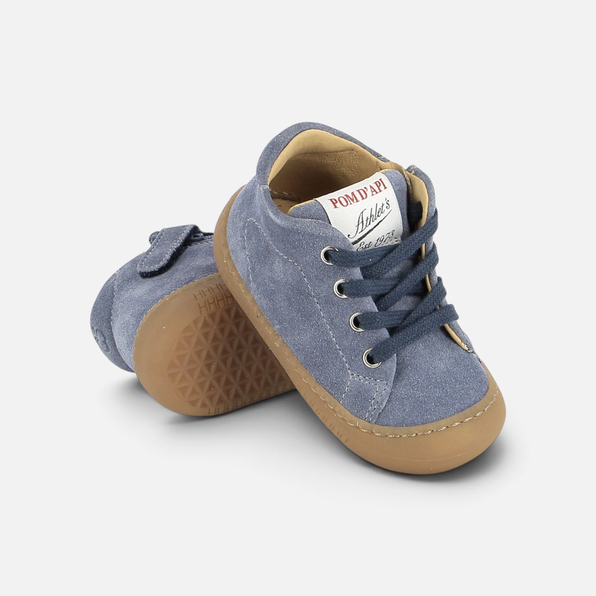 Chaussures barefoot Pom d'Api Yaka en velours bleu jeans avec semelle souple fine et lacets assortis