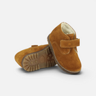 Chaussures premiers-pas Pom d'Api en cuir velours marron avec doublure chaude et fermeture velcro