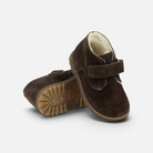 Chaussures premiers-pas Pom d'Api en cuir velours marron avec doublure chaude et fermeture velcro pratique