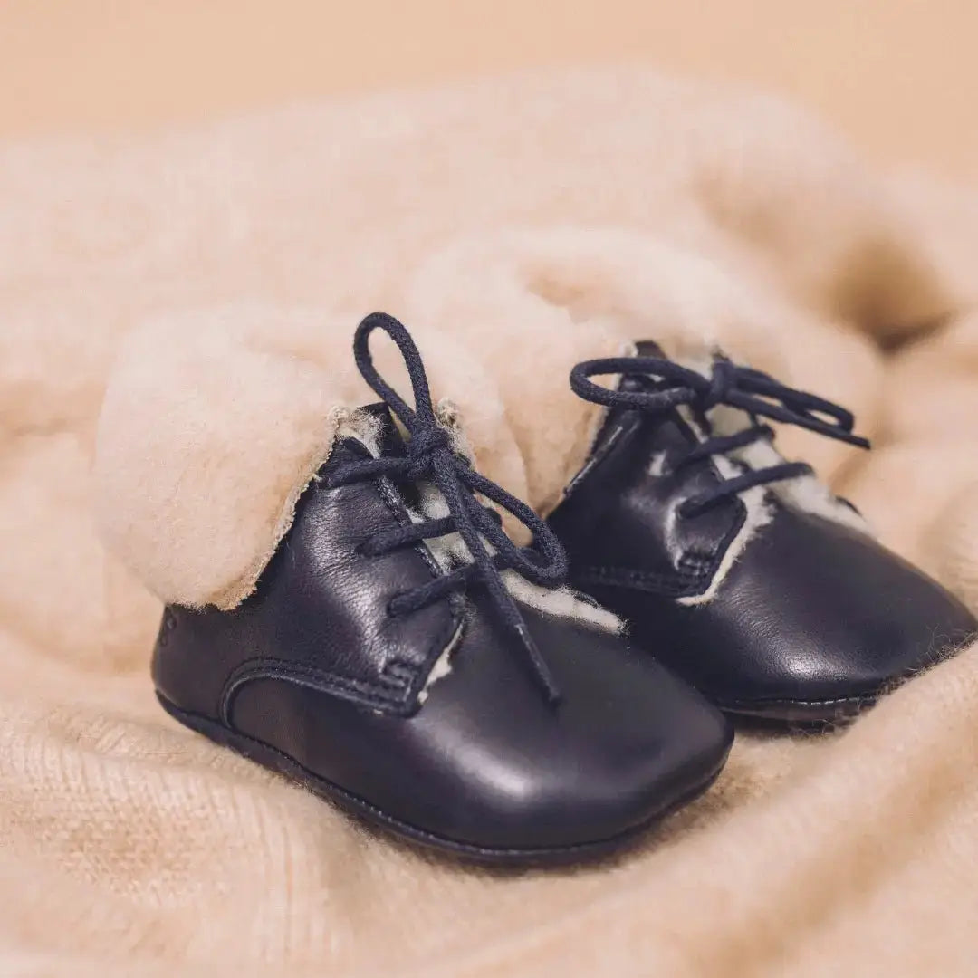 TARTINE ET CHOCOLAT SOULIERS - CHAUSSONS - TC 15 FIRST FUR - CUIR LISSE - MARINE - Pom d'Api